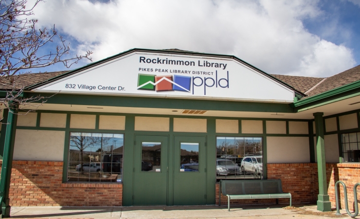 Rockrimmon Library Exterior entrance