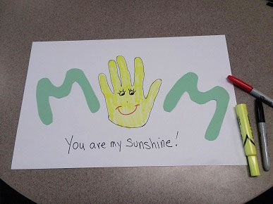 Make an easy Mother's Day card!